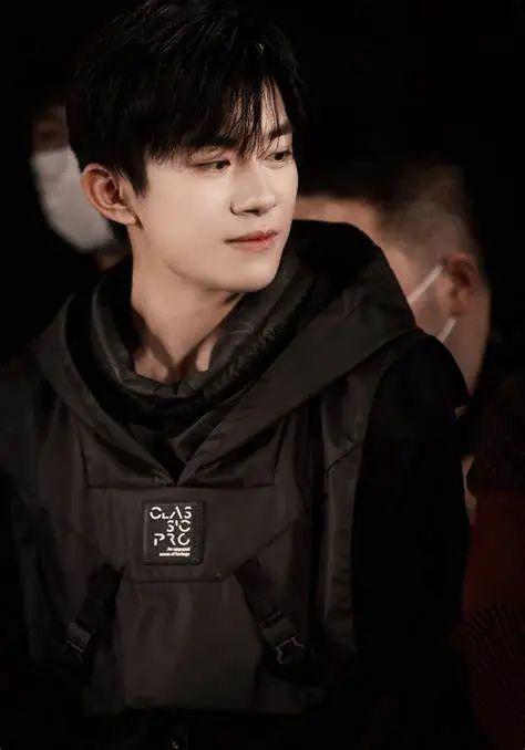 吃瓜爆料张译,吃瓜爆料背后的真实人生